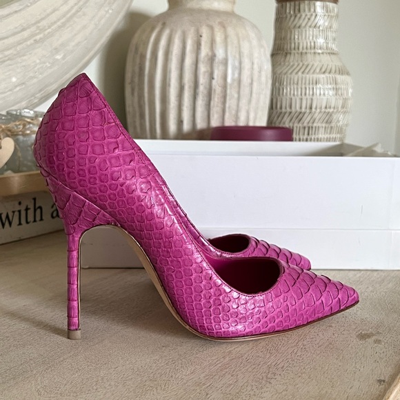 Manolo Blahnik パイソン Manolo Blahnik BB Pointed Toe Pumps in